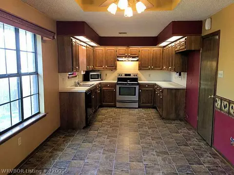 2306 Meadow Ln, Barling, AR 72923 photo 5