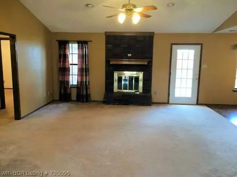 2306 Meadow Ln, Barling, AR 72923 photo 3