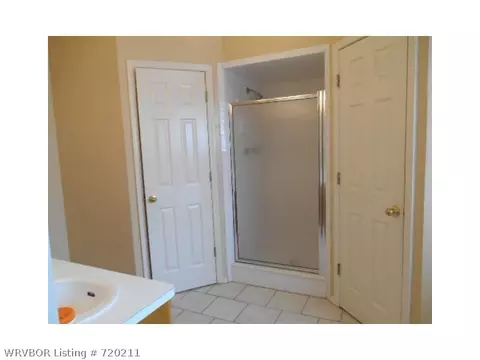 702 Jessie Dr, Lavaca, AR 72941 photo 12