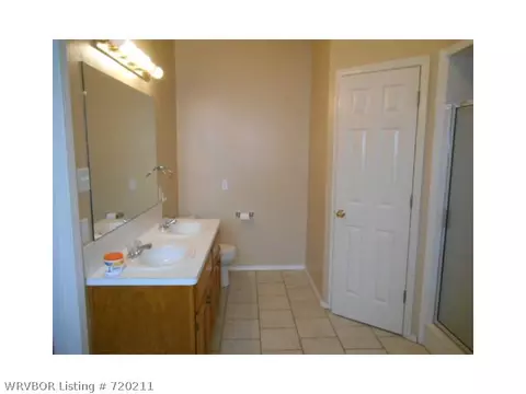 702 Jessie Dr, Lavaca, AR 72941 photo 13