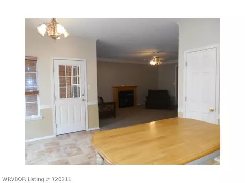 702 Jessie Dr, Lavaca, AR 72941 photo 8