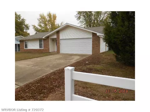 8715 S 35th Ter, Fort Smith, AR 72908 photo 2