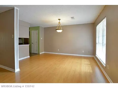9111 Skypark Dr, Fort Smith, AR 72903 photo 2