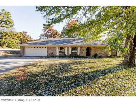 3624 Southview Dr, Fort Smith, AR 72903 photo 1
