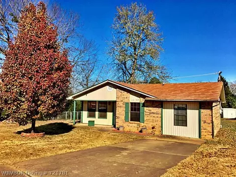 1302 N St, Barling, AR 72923 photo 1