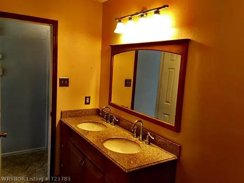 1302 N St, Barling, AR 72923 photo 6
