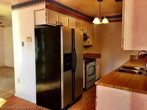 1302 N St, Barling, AR 72923 photo 4