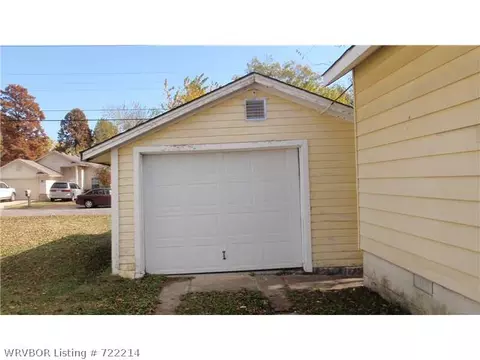 2212 N 30th St, Fort Smith, AR 72904 photo 11