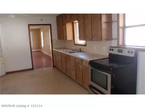 2212 N 30th St, Fort Smith, AR 72904 photo 3