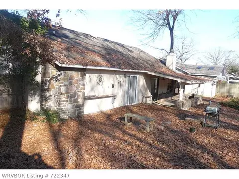 3316 Edinburgh Dr, Fort Smith, AR 72908 photo 2