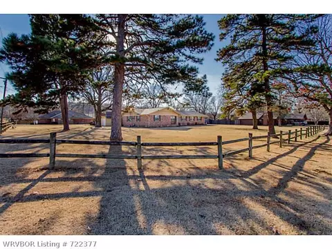 2712 Oakview Rd, Fort Smith, AR 72908 photo 4