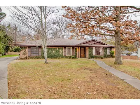 3209 S 31st St, Fort Smith, AR 72901 photo 2
