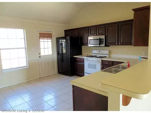 106 Lexington Way, Barling, AR 72923 photo 8