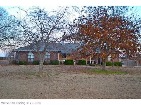 11323 Amanda Ln, Fort Smith, AR 72916 photo 1