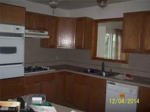 501 E Greenwood St, Hackett, AR 72937 photo 3