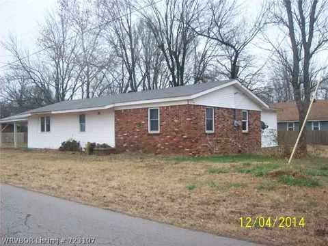 501 E Greenwood St, Hackett, AR 72937 photo 1