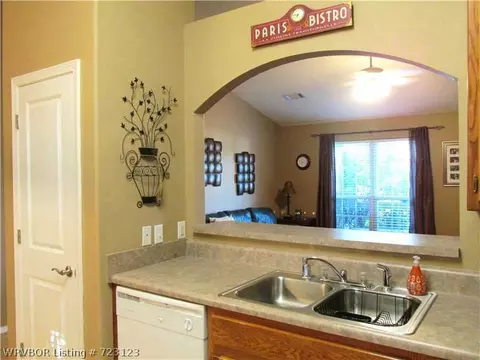 1105 10th St, Barling, AR 72923 photo 3