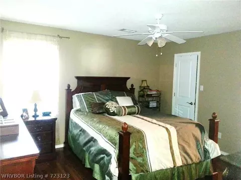 1105 10th St, Barling, AR 72923 photo 9