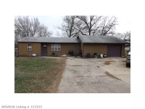 1406 N 9th St, Barling, AR 72923 photo 1