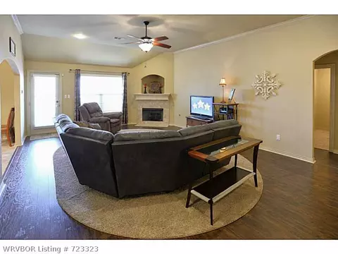 607 Trenton Dr, Fort Smith, AR 72901 photo 3