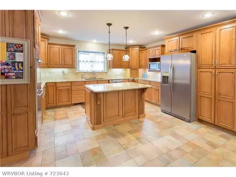 10707 Hunters Point Rd, Fort Smith, AR 72903 photo 4