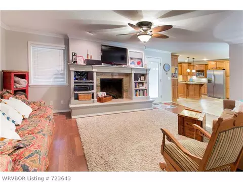 10707 Hunters Point Rd, Fort Smith, AR 72903 photo 2