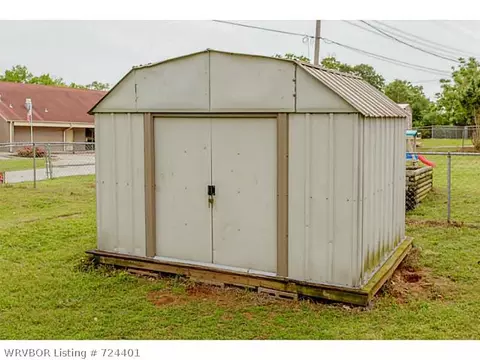 1388 15th Ter, Barling, AR 72923 photo 17