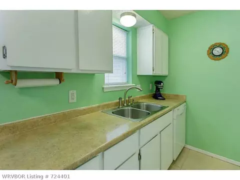 1388 15th Ter, Barling, AR 72923 photo 6