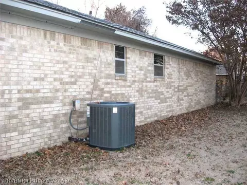 1311 Meadow Cir, Fort Smith, AR 72908 photo 4