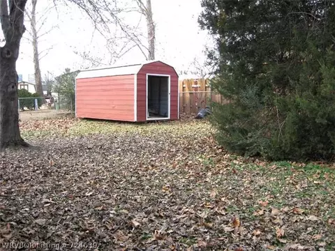 1311 Meadow Cir, Fort Smith, AR 72908 photo 3