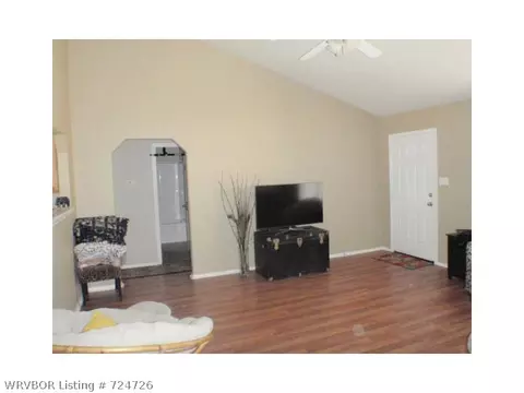 7715 Parkview Dr, Fort Smith, AR 72916 photo 2