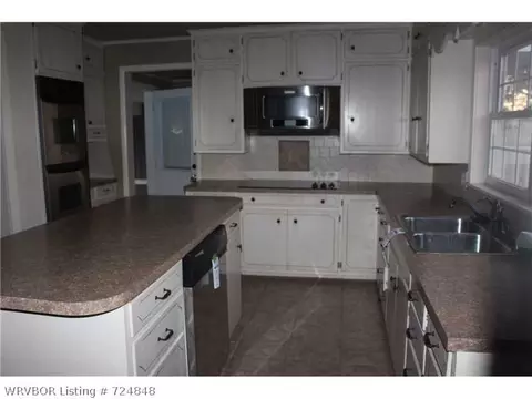 404 Nixon St, Lavaca, AR 72941 photo 7