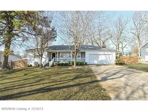1608 S Burnham Rd, Fort Smith, AR 72903 photo 1