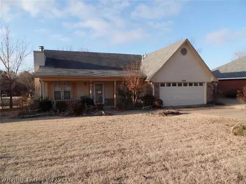 705 J St, Barling, AR 72923 photo 1