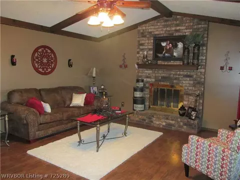 302 Dillon Cir, Pocola, OK 74902 photo 4