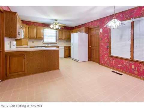 2807 S Enid St, Fort Smith, AR 72901 photo 5