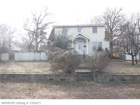 2220 S P St, Fort Smith, AR 72901 photo 1
