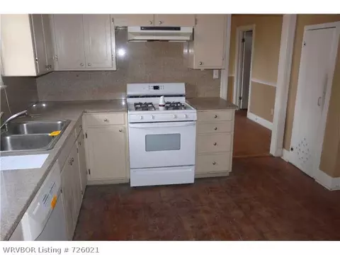 2220 S P St, Fort Smith, AR 72901 photo 3