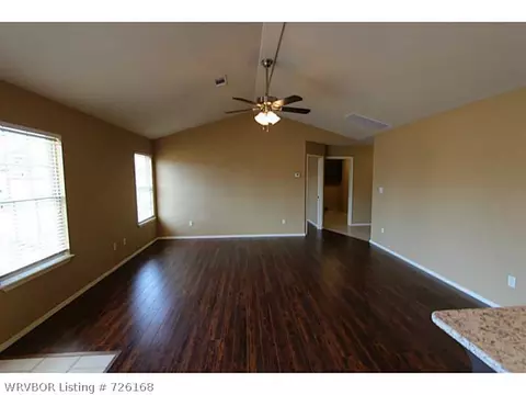 433 Mildred Ct, Alma, AR 72921 photo 2