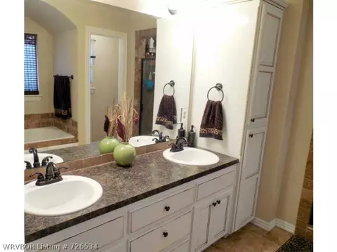 1904 Yukon Dr, Barling, AR 72923 photo 12