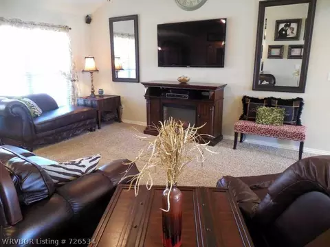1904 Yukon Dr, Barling, AR 72923 photo 2
