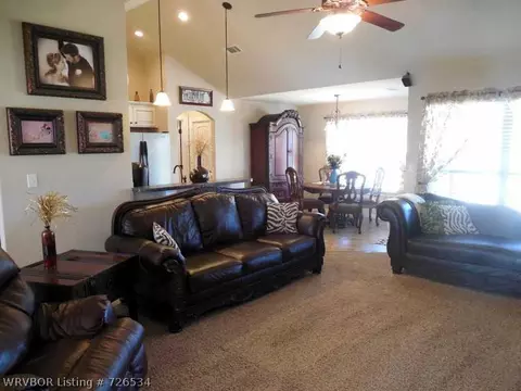 1904 Yukon Dr, Barling, AR 72923 photo 3