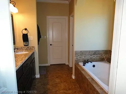 500 Crescent Dr, Fort Smith, AR 72916 photo 12
