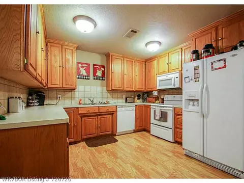 5213 Twin Hills Dr, Fort Smith, AR 72916 photo 9