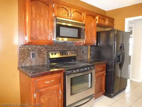 1504 Strozier Ct, Barling, AR 72923 photo 7
