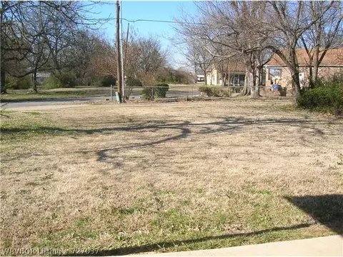2109 N 14th St, Fort Smith, AR 72904 photo 9