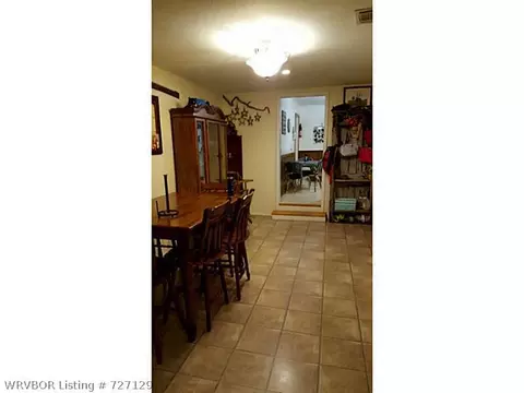810 E Mary St, Paris, AR 72855 photo 4