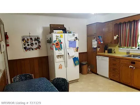 810 E Mary St, Paris, AR 72855 photo 3