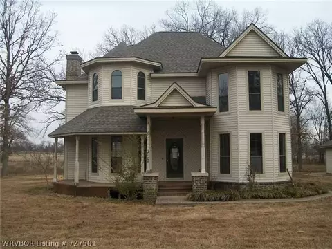 2108 Luxury Ln, Lavaca, AR 72941 photo 1