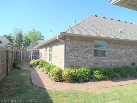 5605 Thomas Rd, Fort Smith, AR 72916 photo 2